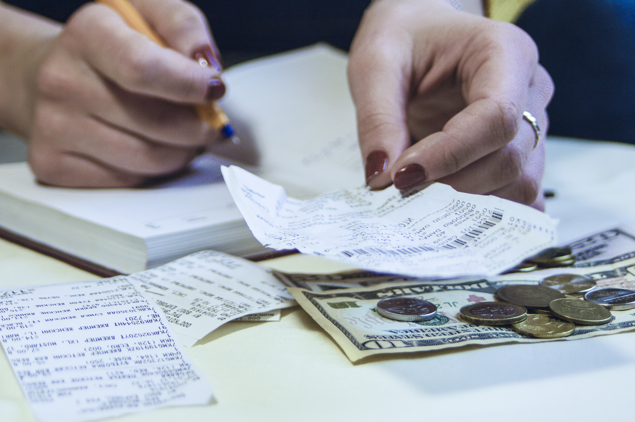 Spese inutili: ecco dove butti soldi ogni mese